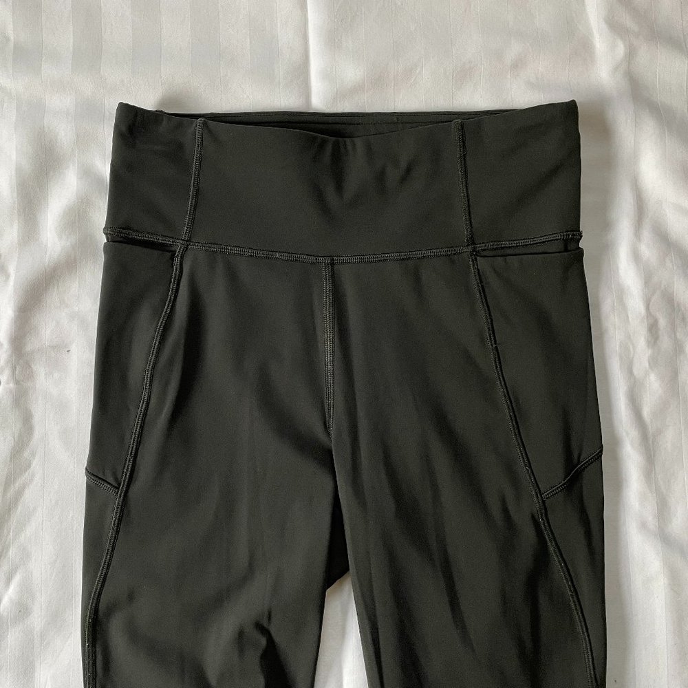 Lululemon Final Lap Crop Size 4 Dark Olive